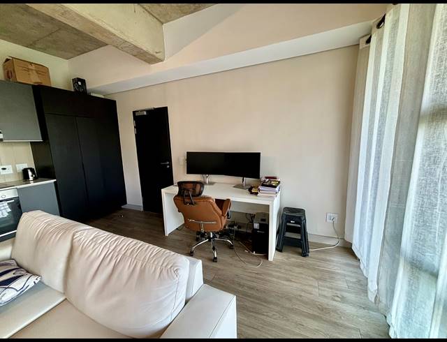1 BEDROOM APARTMENT FOR SALE IN SANDTON CENTRAL